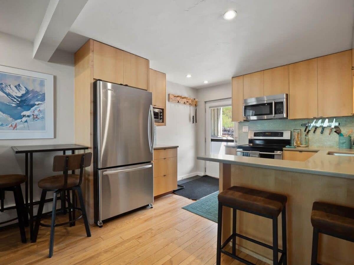 Relaxing 2 Bedroom Steps From Vail Resort Экстерьер фото